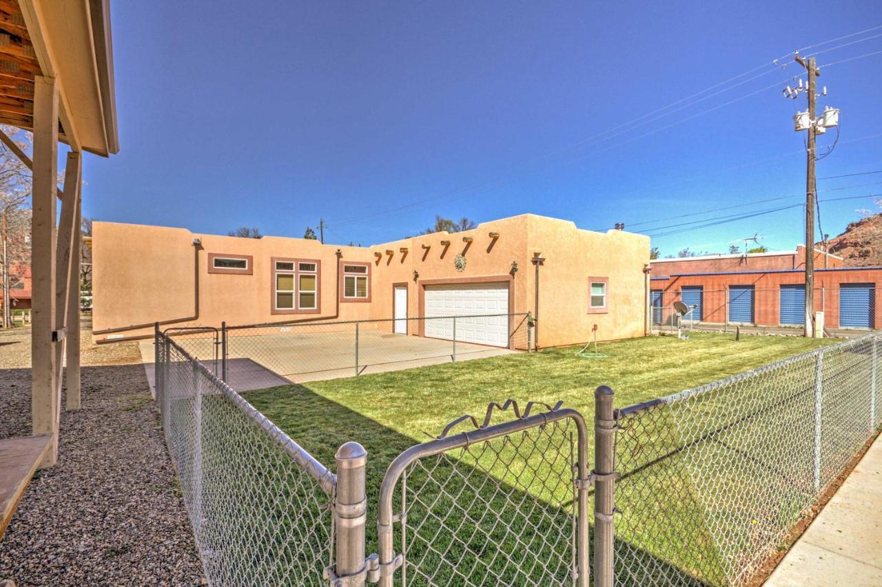 Beautiful Kanab Home With Yard - Walk To Restaurants Exterior photo